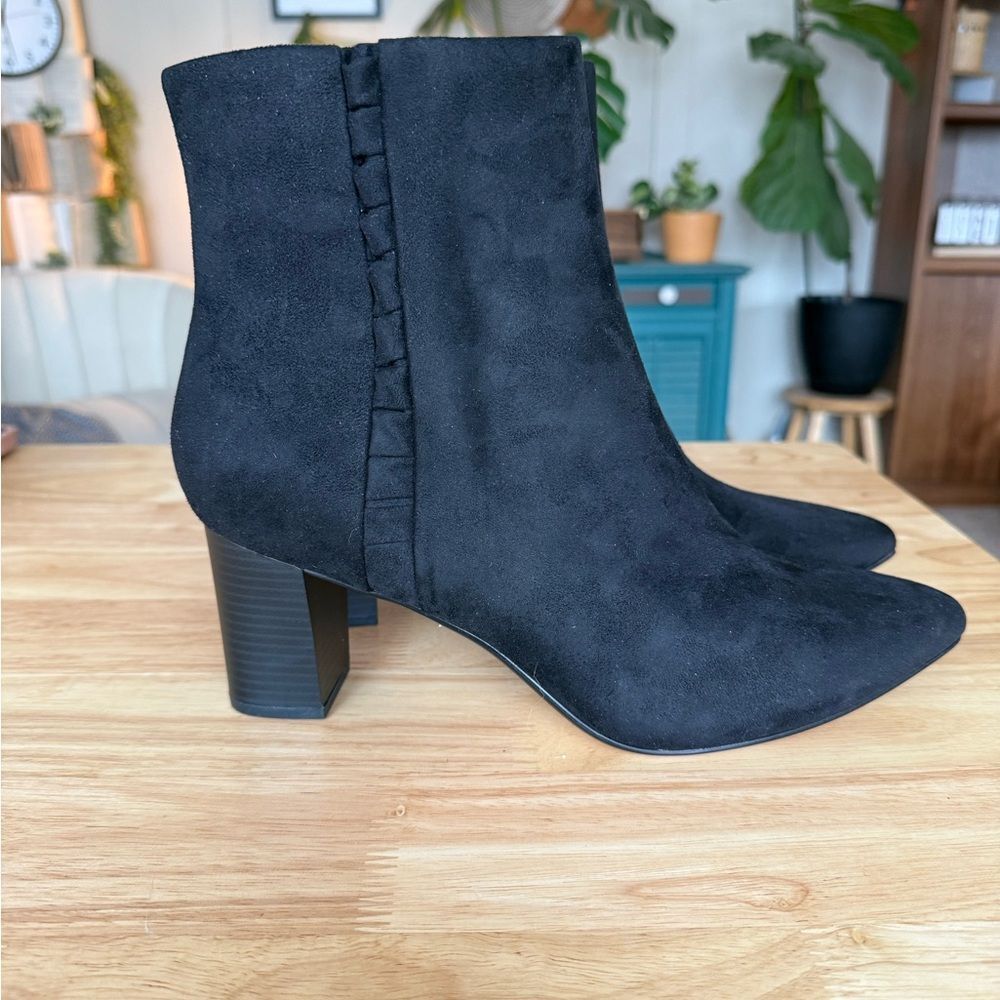 NWOT Clarks Suede Black Heeled Boots - Picture 3 of 5